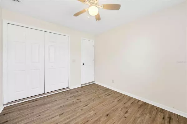 937 SHORECREST AVE, Deltona, FL 32725