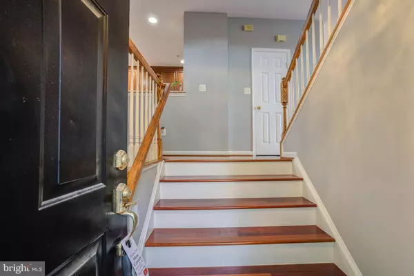 103 CAMERON STATION BLVD, Alexandria, VA 22304