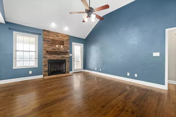 2342 Button Dr, Clarksville, TN 37040