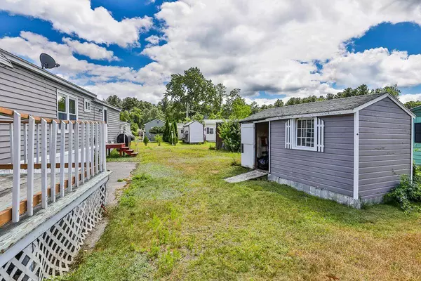 9 Nottingwood LN, Merrimack, NH 03054