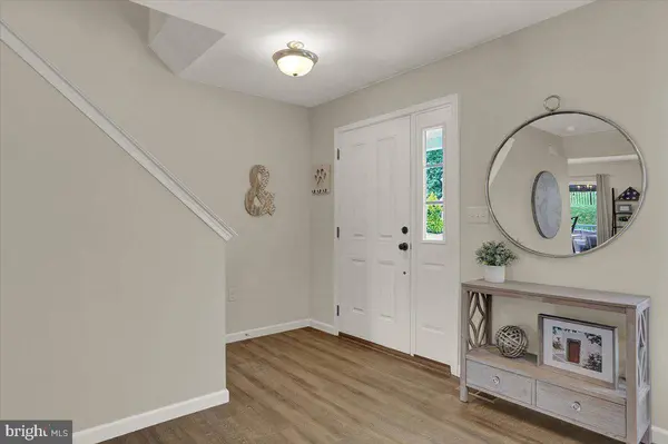 1627 LOWELL LN, New Cumberland, PA 17070