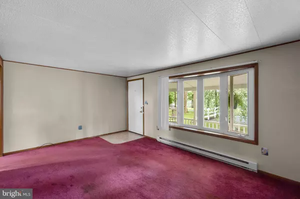 16 LEPPO RD, Westminster, MD 21158