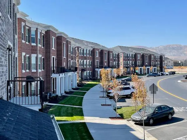 5208 W CANNAVALE DR #D201, Herriman, UT 84096