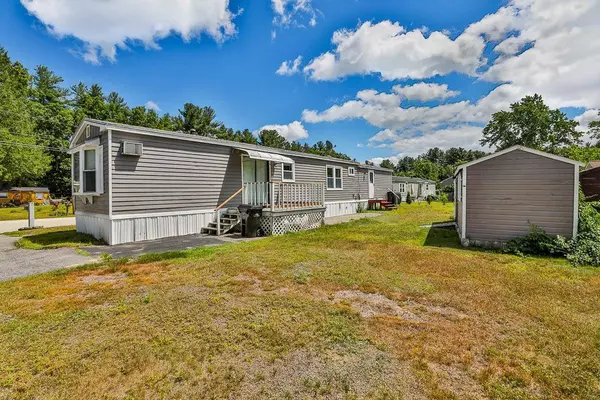 9 Nottingwood LN, Merrimack, NH 03054