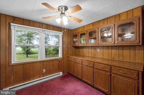 16 LEPPO RD, Westminster, MD 21158