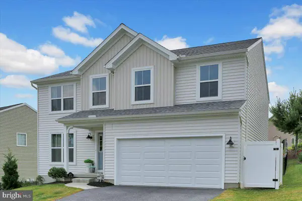 1627 LOWELL LN, New Cumberland, PA 17070