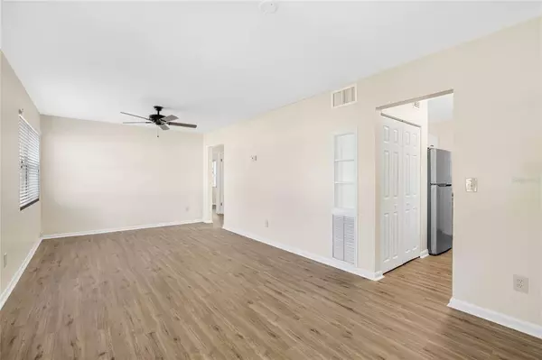 937 SHORECREST AVE, Deltona, FL 32725