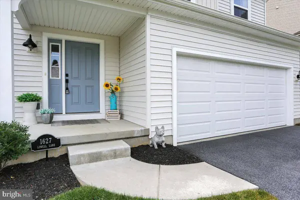 1627 LOWELL LN, New Cumberland, PA 17070