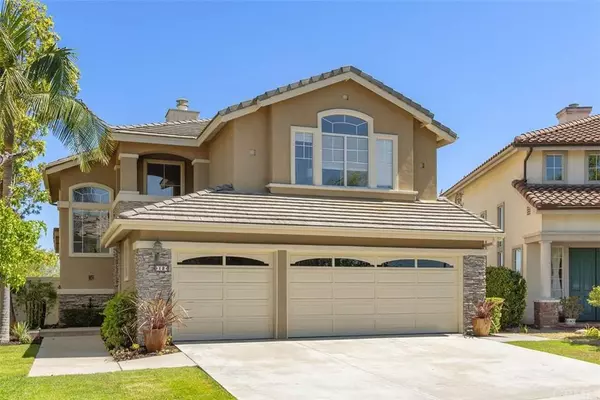 12 Foxtail LN, Rancho Santa Margarita, CA 92679