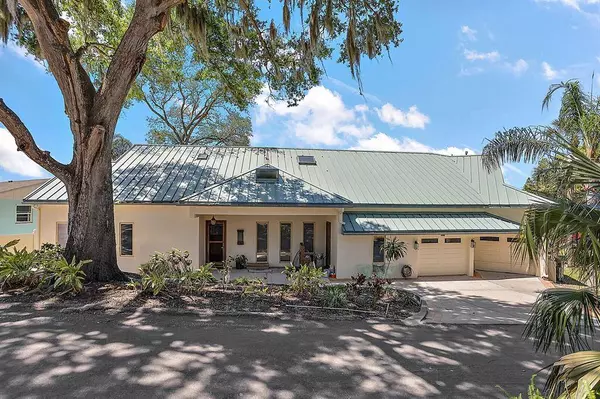 330 LAKE DORA RD, Mount Dora, FL 32757