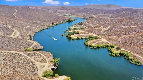 22161 Vacation DR, Canyon Lake, CA 92587
