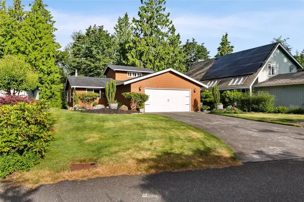 1804 Silver Beach RD, Bellingham, WA 98229