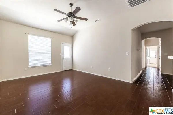 302 Rosalie DR, New Braunfels, TX 78130