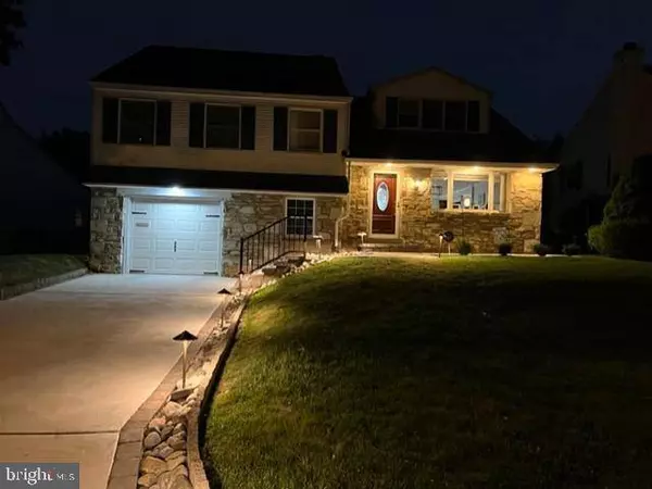 2819 WINCHESTER AVE, Philadelphia, PA 19136