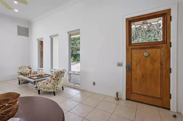 330 LAKE DORA RD, Mount Dora, FL 32757