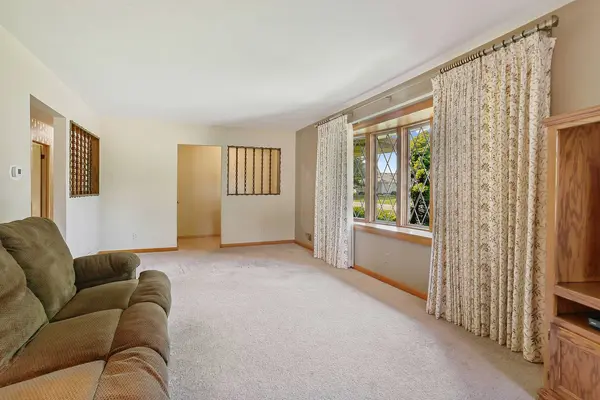 925 Maryville DR, Lockport, IL 60441