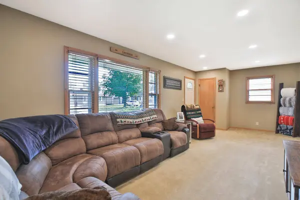 1613 1st AVE SE, Austin, MN 55912