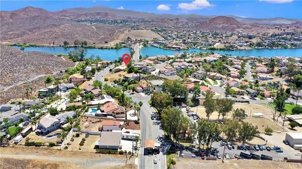 22161 Vacation DR, Canyon Lake, CA 92587