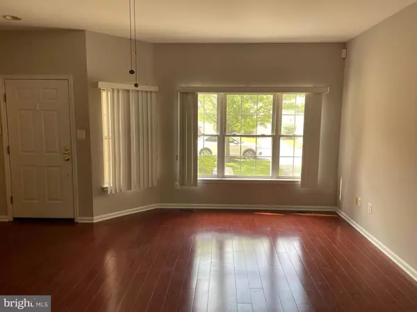 64 BUCKINGHAM PL, Cherry Hill, NJ 08003