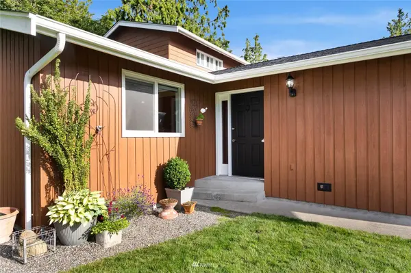 1804 Silver Beach RD, Bellingham, WA 98229