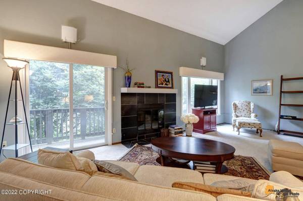 1009 Potlatch Circle, Anchorage, AK 99503