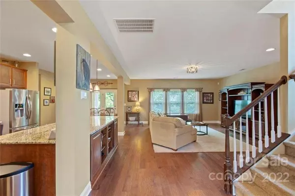 401 Waterlynn RD, Mooresville, NC 28115