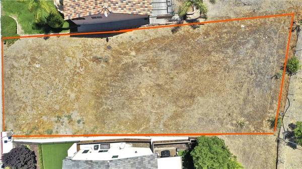 22161 Vacation DR, Canyon Lake, CA 92587