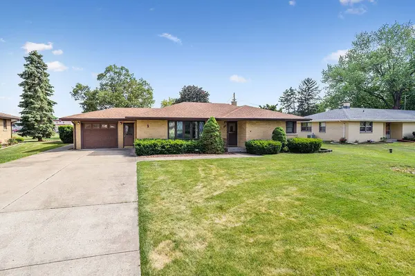 925 Maryville DR, Lockport, IL 60441