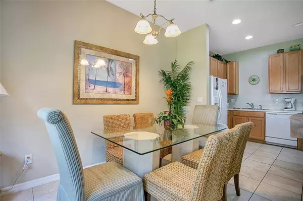 2412 CARAVELLE CIR, Kissimmee, FL 34746