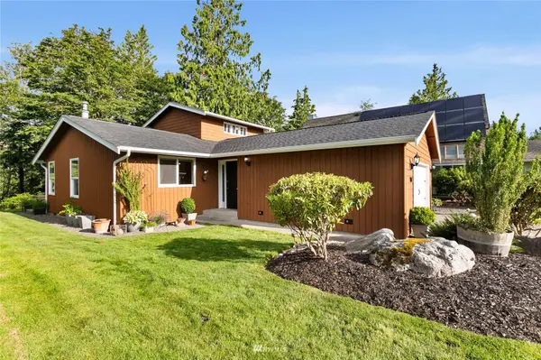 1804 Silver Beach RD, Bellingham, WA 98229