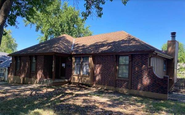 13019 Manchester AVE, Grandview, MO 64030