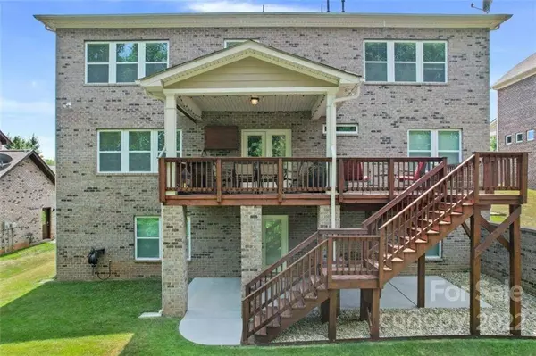 401 Waterlynn RD, Mooresville, NC 28115