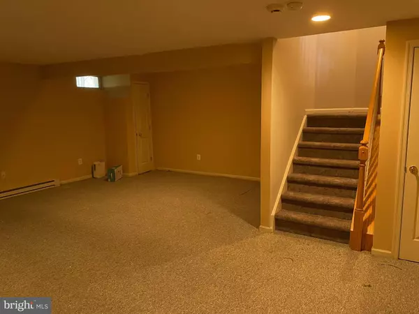 64 BUCKINGHAM PL, Cherry Hill, NJ 08003