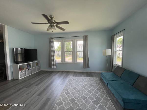 239 Main ST, Florida, NY 12069