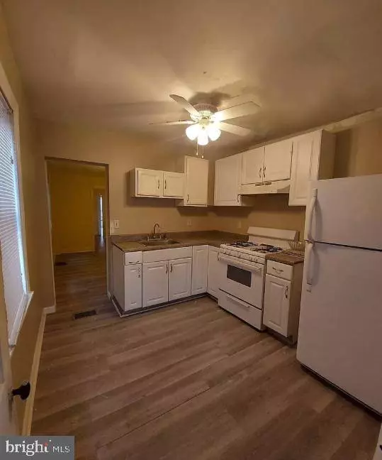 910 N PINE ST, Wilmington, DE 19801