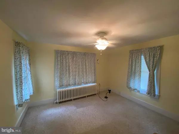 209 N MARKET ST, Seaford, DE 19973