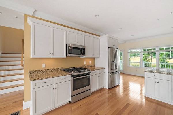 60 Robbins Rd #25, Plymouth, MA 02360