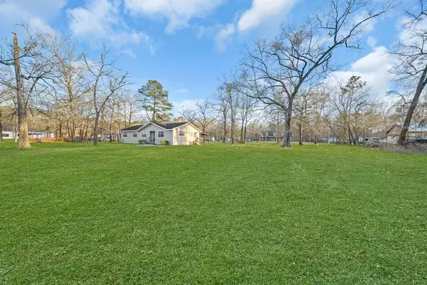 23638 Loblolly Pine DR, New Caney, TX 77357