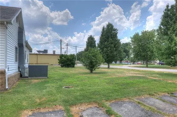 1004 E 6TH ST, Galena, KS 66739