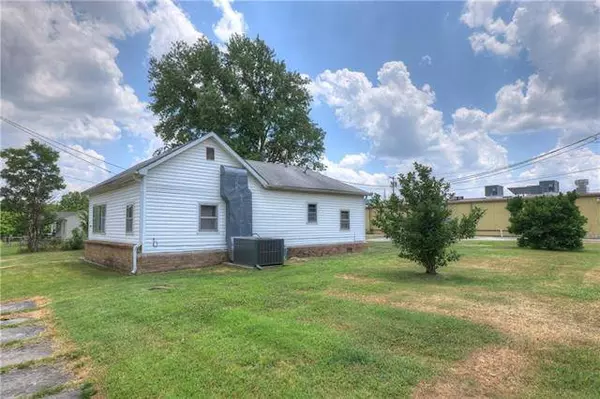 1004 E 6TH ST, Galena, KS 66739