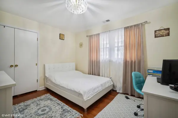 2424 Erie ST, River Grove, IL 60171