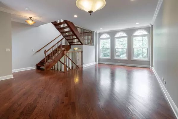 2634 Blakely LN, Naperville, IL 60540