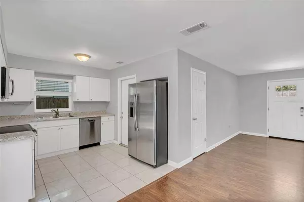 1151 N HIGHLAND STREET, Mount Dora, FL 32757