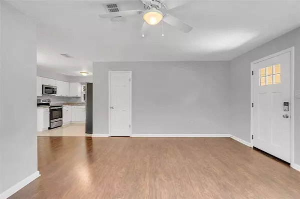 1151 N HIGHLAND STREET, Mount Dora, FL 32757