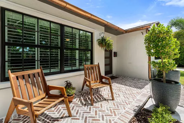 323 Linda LN, West Palm Beach, FL 33405