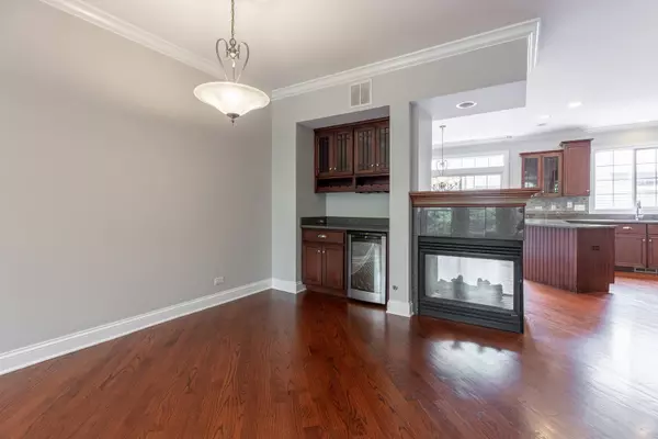 2634 Blakely LN, Naperville, IL 60540