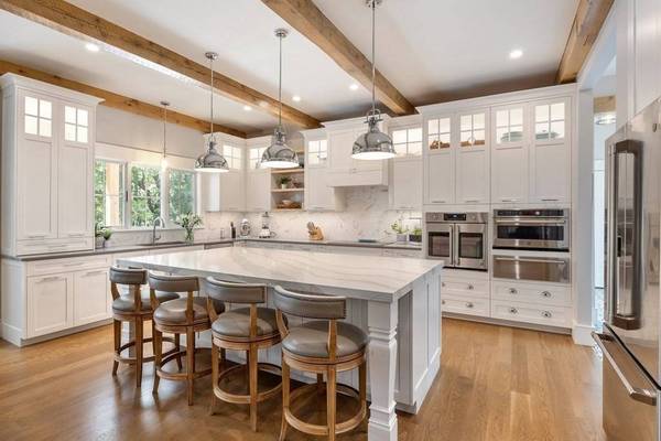 12 Inlet Ln, Falmouth, MA 02536