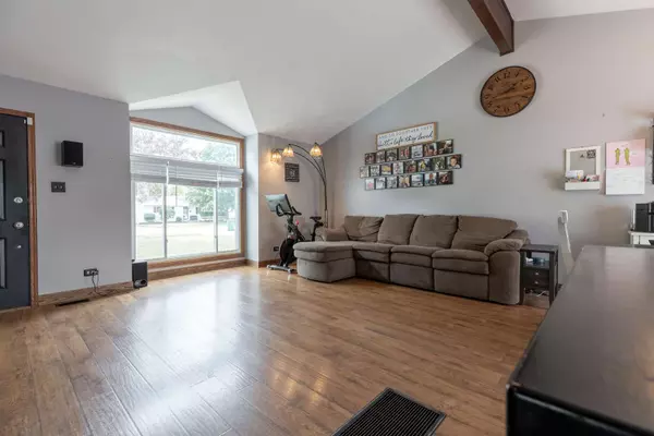 807 SOUTH ST, Lockport, IL 60441