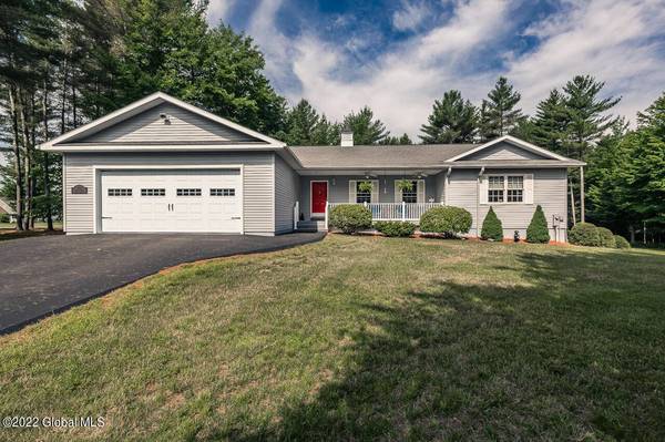 103 Apple  LN, Broadalbin, NY 12025