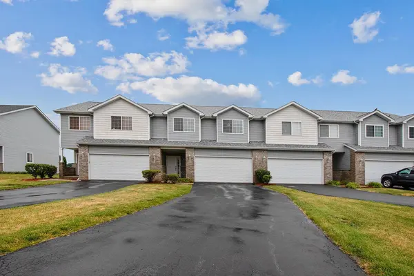 1941 Waters Edge DR, Minooka, IL 60447